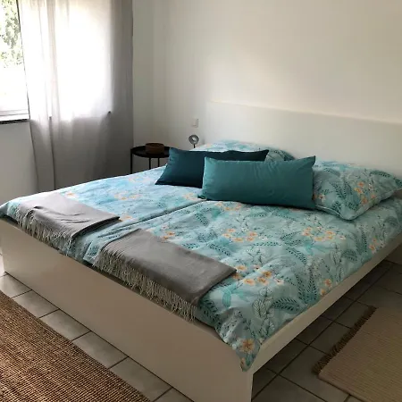 Moselidylle Und Cityflair - Beth * コブレンツ