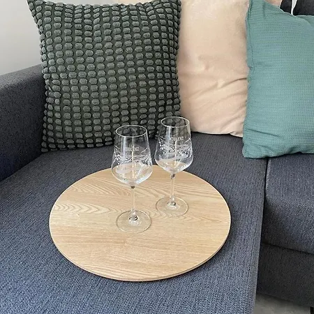 Moselidylle Und Cityflair - Beth コブレンツ